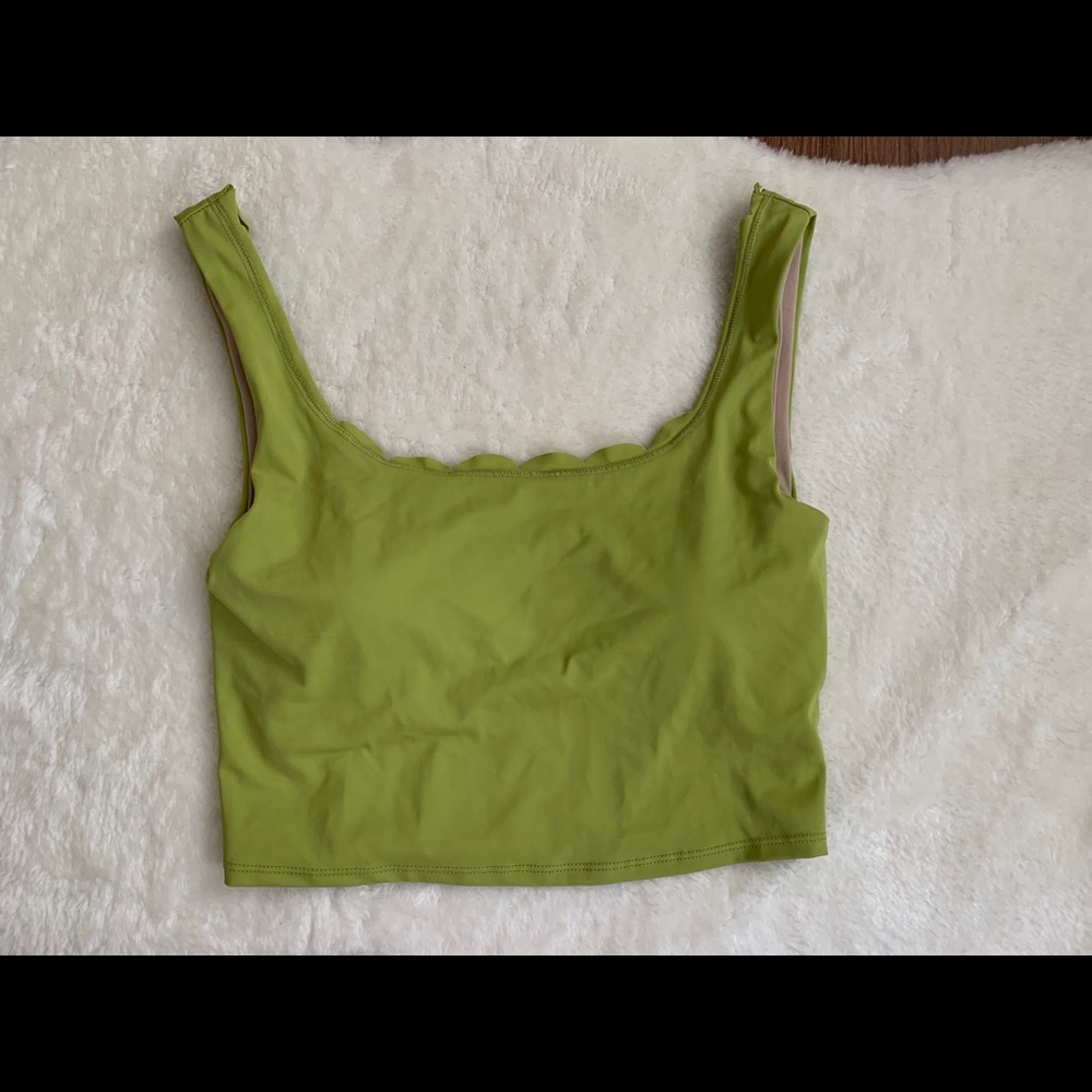 Kortni Jeane green tea scalloped top